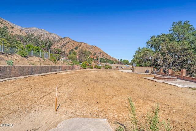3660 Ranch Top Road, Pasadena CA: https://media.crmls.org/mediaz/8ae4d4b0-323c-452f-af9c-94ca629249c5.jpg