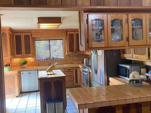 341 Metalwood Drive, Soquel CA: https://media.crmls.org/mediaz/8ae525d4-b430-4c38-a37a-007507d380d2.jpg