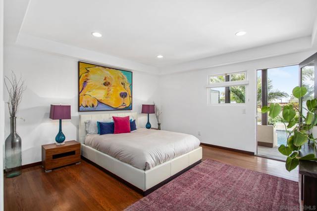 1728 W Lewis St, San Diego CA: https://media.crmls.org/mediaz/8ae6757d-6909-4152-9dae-8b482e6d3de2.jpg