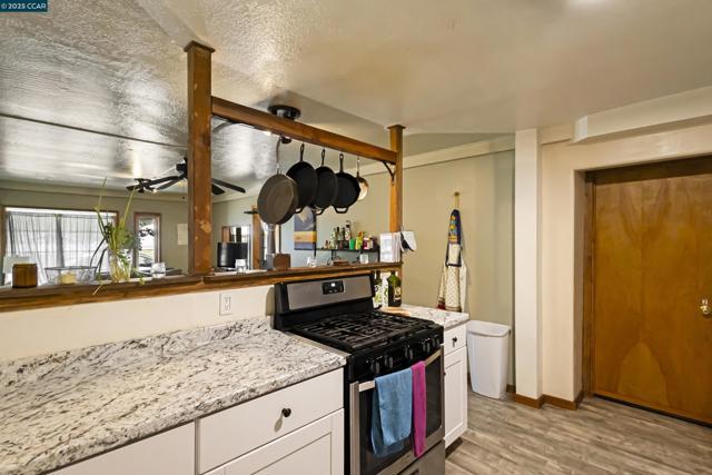 2266 E Main Street, Quincy CA: https://media.crmls.org/mediaz/8ae6ccb6-9971-4c62-b82a-58e0c89a8e8d.jpg