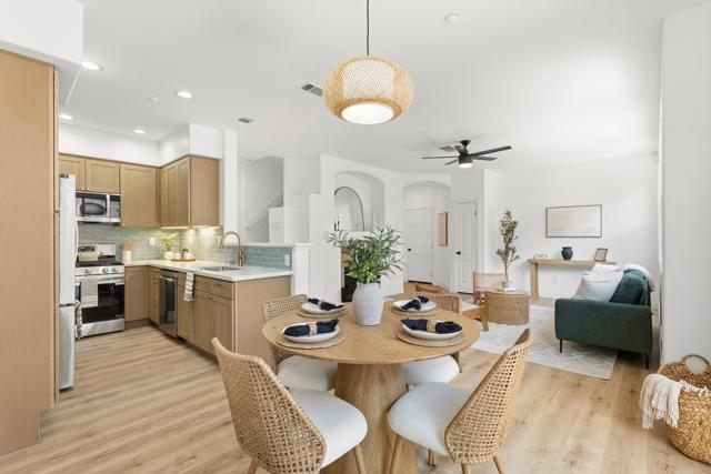 Detail Gallery Image 3 of 23 For 6415 Terraza Portico, Carlsbad,  CA 92009 - 3 Beds | 2/1 Baths