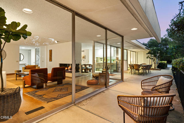 Detail Gallery Image 34 of 37 For 5511 Vista Canada Pl, La Canada Flintridge,  CA 91011 - 3 Beds | 2 Baths