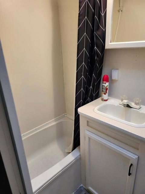 1672 E San Fernando Street, San Jose CA: https://media.crmls.org/mediaz/8ae735a0-da93-46a7-8398-455f8039e4c9.jpg