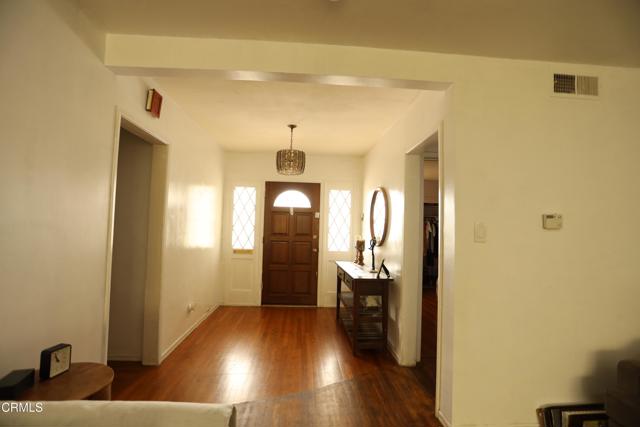 Detail Gallery Image 5 of 36 For 1010 W Robert Ave, Oxnard,  CA 93030 - 4 Beds | 2 Baths