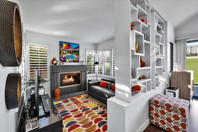 44 Acapulco Drive, Palm Desert CA: https://media.crmls.org/mediaz/8ae7a27c-92b4-43ad-9b39-9a1197ef1749.jpg