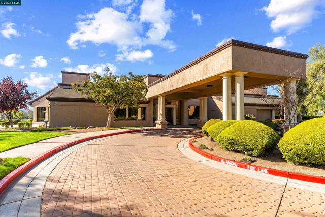 5541 Lanai Court, Discovery Bay CA: https://media.crmls.org/mediaz/8ae7ed78-7c4e-4b40-822b-625891245248.jpg