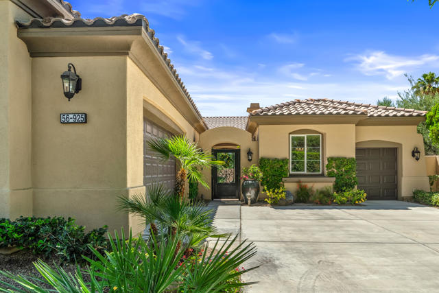 56925 Mountain, La Quinta CA: https://media.crmls.org/mediaz/8ae8726b-3e75-4d8e-9866-e03d7db36dbe.jpg