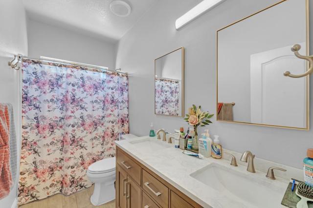 17753 Wheat Field Street, Lathrop CA: https://media.crmls.org/mediaz/8ae92584-92a8-4f3d-8c4e-45836783a7aa.jpg