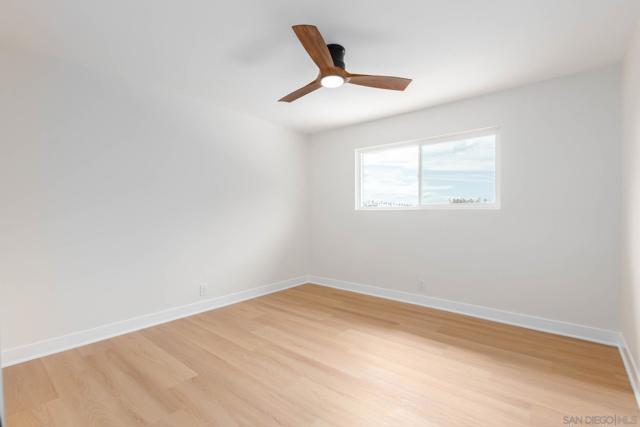 361 E Indian Rock Rd, Vista CA: https://media.crmls.org/mediaz/8ae95ec3-613e-4541-be91-cc0ef86a395d.jpg