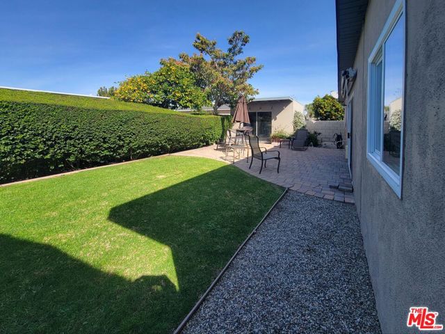 25353 Oak Street, Lomita CA: https://media.crmls.org/mediaz/8ae9e860-226e-4a89-944c-507ffb0ee4c2.jpg