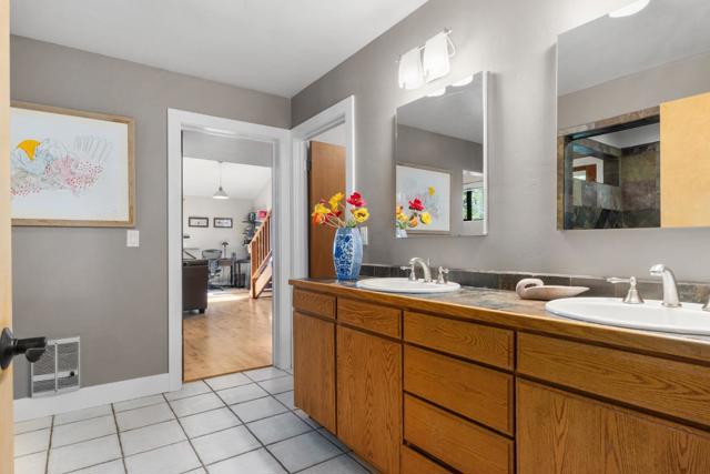 1081 Avocado Road, Watsonville CA: https://media.crmls.org/mediaz/8ae9eab0-8404-4cbc-af03-8e2b805097cf.jpg