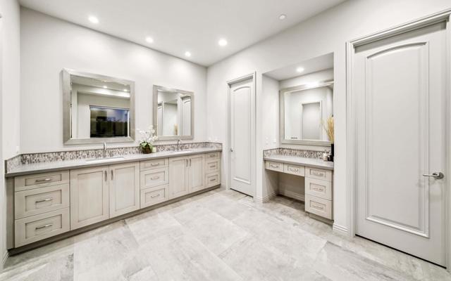 75757 Via Stia, Indian Wells CA: https://media.crmls.org/mediaz/8aeaad21-709f-4b92-97e8-5ac5577f576c.jpg