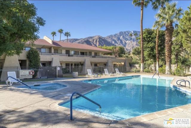 751 N Los Felices Circle, Palm Springs CA: https://media.crmls.org/mediaz/8aead8da-6e6d-4f4a-8204-b17a5ea4fd77.jpg