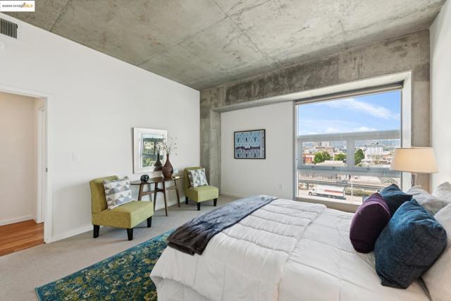 428 Alice St., Oakland CA: https://media.crmls.org/mediaz/8aeb4f68-8709-4a9c-8e24-3feed9e2f1fb.jpg
