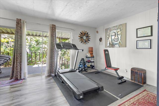 17617 Pond Derosa, Salinas CA: https://media.crmls.org/mediaz/8aeb88d3-7eac-4fcc-9a49-7c64ef00e296.jpg