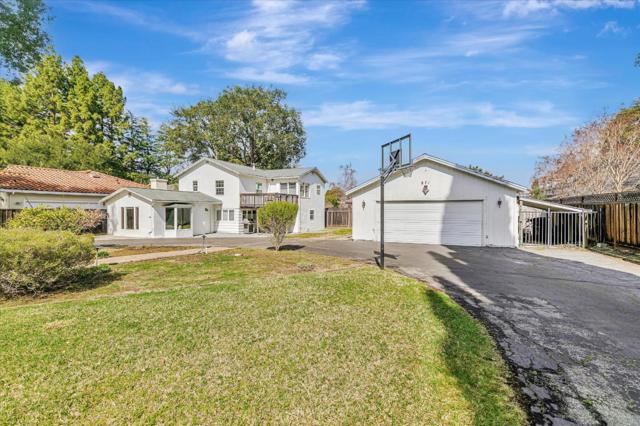 Image 20 of 30 For 871 Manor Way