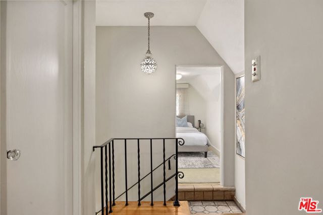 4155 Madison Avenue, Culver City CA: https://media.crmls.org/mediaz/8aec3196-2568-4a1d-bc0c-9f53bda3c499.jpg