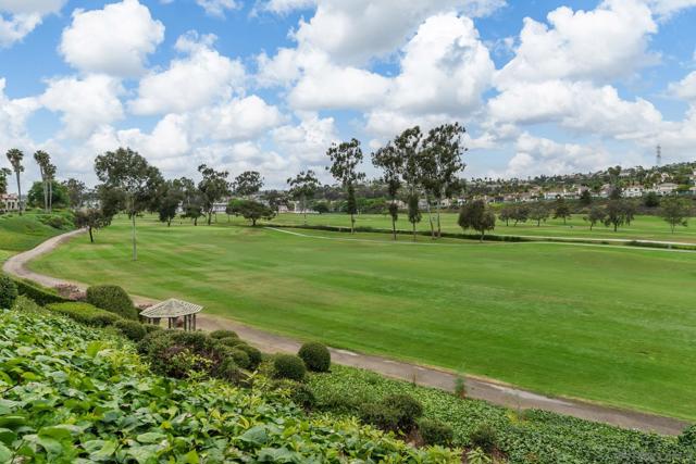 2544 Navarra Dr, Carlsbad CA: https://media.crmls.org/mediaz/8aec6ffe-12a0-4d7c-a75c-259f554aacfc.jpg
