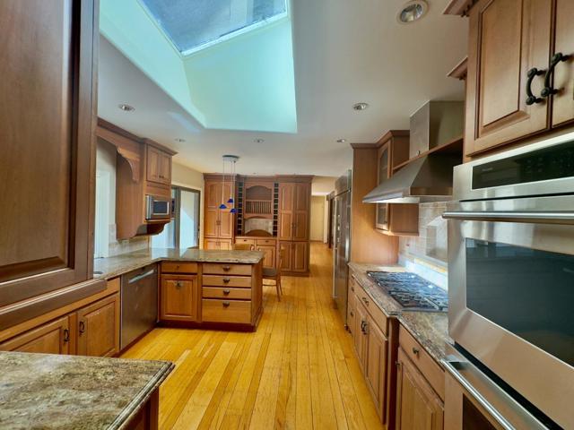 46 Morse Lane, Redwood City CA: https://media.crmls.org/mediaz/8aeccfe4-4a92-4cb6-9ee0-bc00e81876e8.jpg