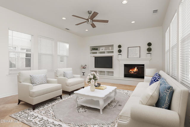 13290 Red Bird Court, Moorpark CA: https://media.crmls.org/mediaz/8aed09cf-3173-4049-8373-71a7516aa901.jpg