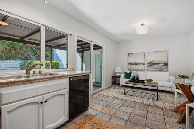 12753 Caminito Cancion, San Diego CA: https://media.crmls.org/mediaz/8aed217a-52ea-481e-bcc1-cecde9ceab8a.jpg