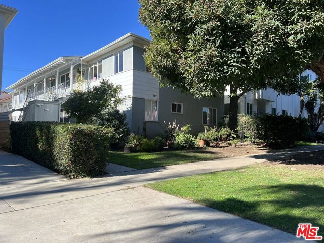 1112 11th Street photo 2