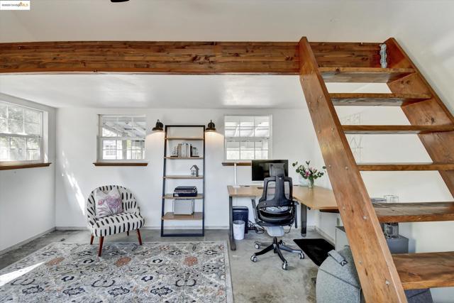 2944 Von Doolen Court, Pinole CA: https://media.crmls.org/mediaz/8aee52d8-32fb-43cc-80a6-f205c0c2e0af.jpg