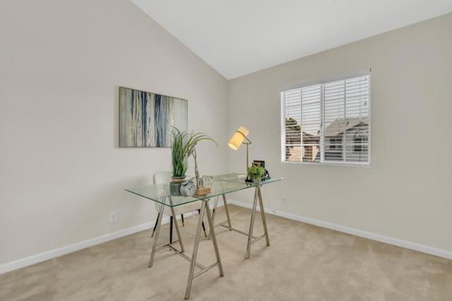 34307 Quartz Terrace, Fremont CA: https://media.crmls.org/mediaz/8aee9c2c-93f2-41bf-ac75-0054935f09b7.jpg