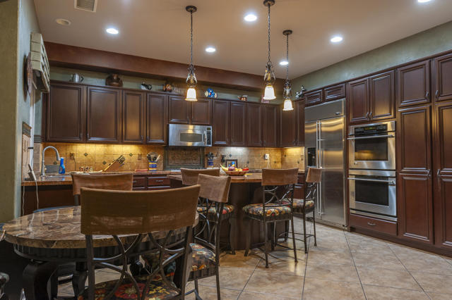61188 Cactus Spring Drive, La Quinta CA: https://media.crmls.org/mediaz/8aeeb77a-e6f8-4afa-afc5-25df2785f1f5.jpg