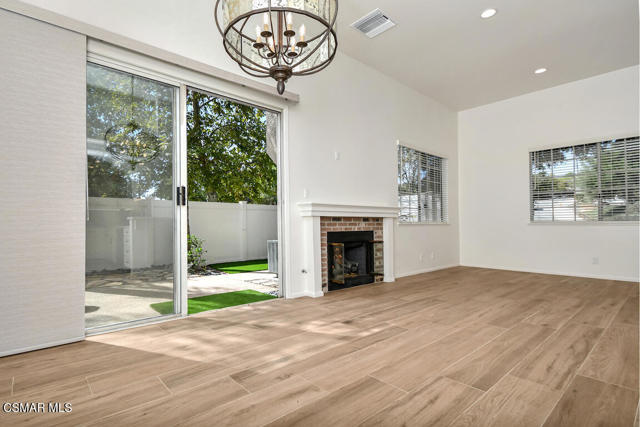 251 Hill Ranch Drive, Thousand Oaks CA: https://media.crmls.org/mediaz/8aeef12b-991a-4173-8408-358abfa80c7f.jpg
