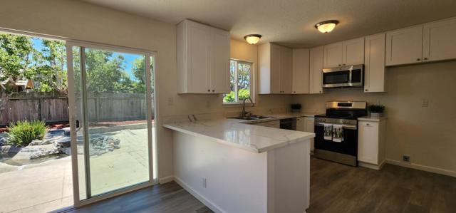 1458 Adams Street, Salinas CA: https://media.crmls.org/mediaz/8aefb2dd-a297-4536-982c-256dd4fb4012.jpg