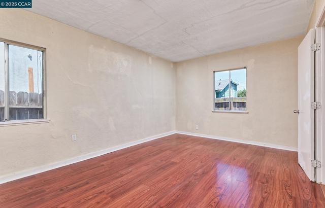 712 Springs Rd, Vallejo CA: https://media.crmls.org/mediaz/8af2404b-8ba1-4417-971c-1f67d2aa6634.jpg