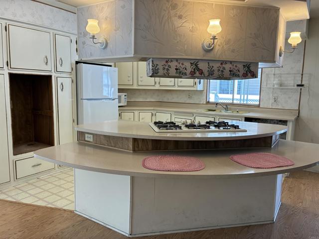 Detail Gallery Image 12 of 36 For 2130 Sunset Dr #99,  Vista,  CA 92081 - 2 Beds | 2 Baths