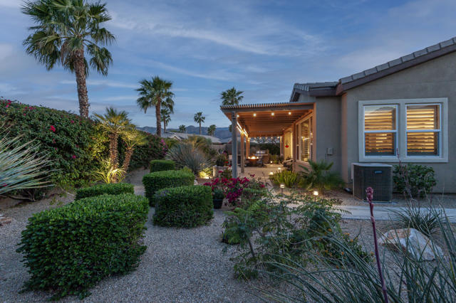 60590 Lace Leaf Court, La Quinta CA: https://media.crmls.org/mediaz/8af2812a-f95f-4e51-9d9f-50acccf69ea6.jpg
