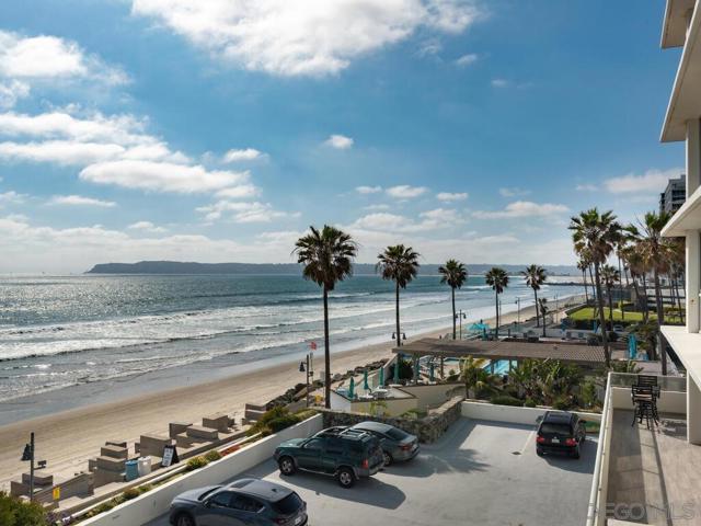 1830 Avenida del Mundo, Coronado, California 92118, 2 Bedrooms Bedrooms, ,2 BathroomsBathrooms,Condominium,For Sale,Avenida del Mundo,240018892SD