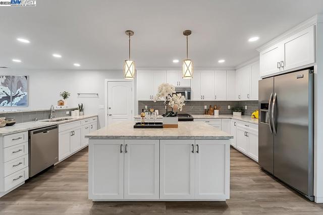338 Orchard Ave, Sunnyvale CA: https://media.crmls.org/mediaz/8af37a00-5c23-40dc-ac9a-660f6a5507ab.jpg