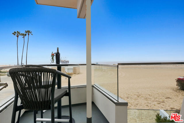 Image 13 of 50 For 270 Palisades Beach Road 203