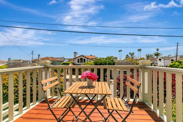 5005 Emerald Street, Capitola CA: https://media.crmls.org/mediaz/8af51c6d-e6d7-47ea-8698-a62b4f536923.jpg