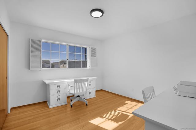 5852 Lomond Drive, San Diego CA: https://media.crmls.org/mediaz/8af564b7-c357-4e74-82a6-0e1f683e7c54.jpg