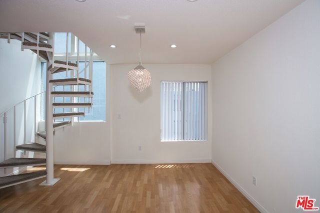 1940 N HIGHLAND Avenue, Los Angeles CA: https://media.crmls.org/mediaz/8af57a79-d2d4-44c4-9bed-b1560afdc0b6.jpg