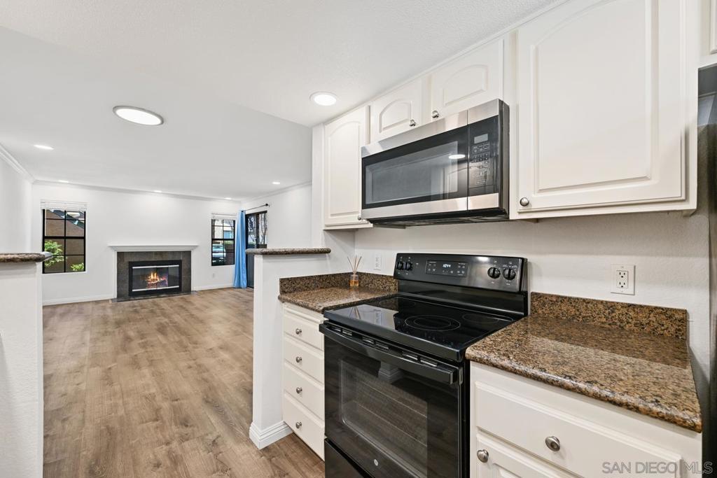 12047 Alta Carmel Ct - photo 6