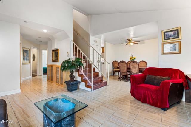 Detail Gallery Image 3 of 27 For 907 W Mission Rd #B,  Alhambra,  CA 91801 - 3 Beds | 3 Baths