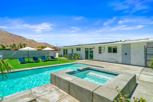 835 Rosa Parks Road, Palm Springs CA: https://media.crmls.org/mediaz/8af70db8-e6bb-4a57-88c8-442cc2c22af4.jpg