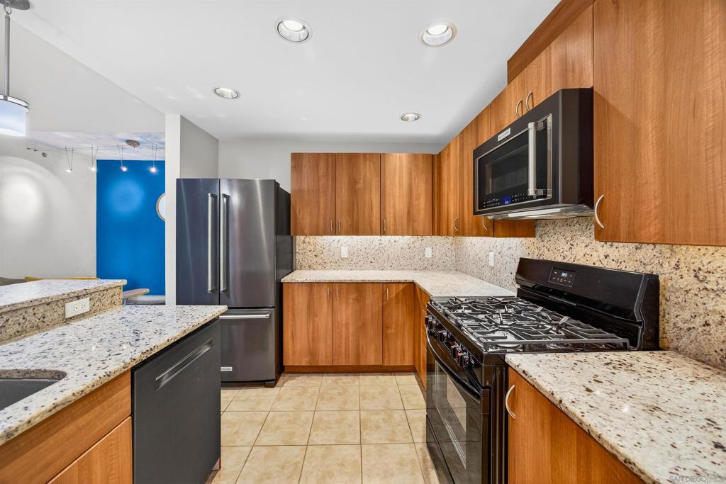 300 W Beech - photo 8