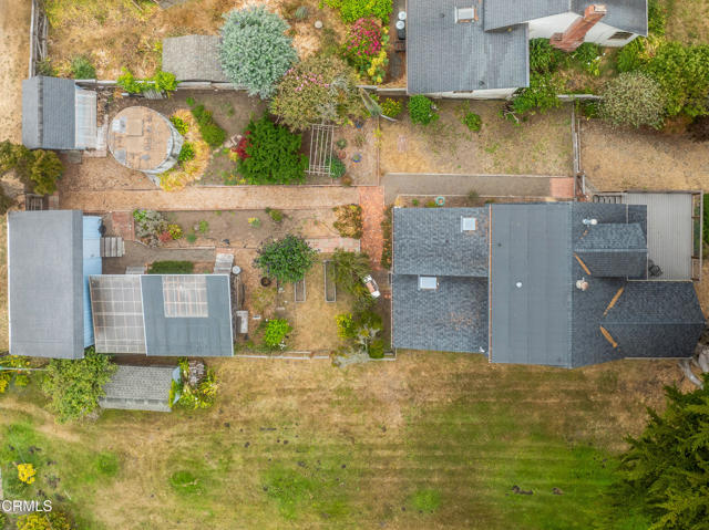 3781 N Highway 1, Albion CA: https://media.crmls.org/mediaz/8af77b66-67e3-4fa6-91ee-4a627ec8e1ef.jpg