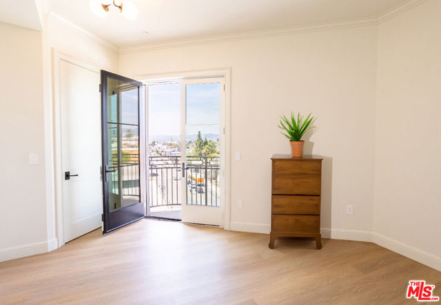 5768 W 3rd Street, Los Angeles CA: https://media.crmls.org/mediaz/8af7908d-7324-406a-8e2b-ca958eaaabab.jpg