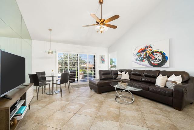 40960 La Costa W Circle, Palm Desert CA: https://media.crmls.org/mediaz/8af7fb91-cbde-490c-b079-c851dc957c06.jpg