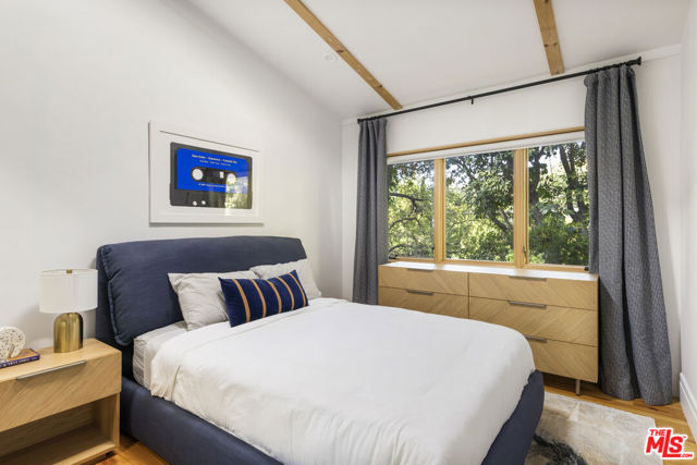 2936 La Castana Drive, Los Angeles CA: https://media.crmls.org/mediaz/8af98d48-42ba-4aac-90b4-5f936f3072d3.jpg