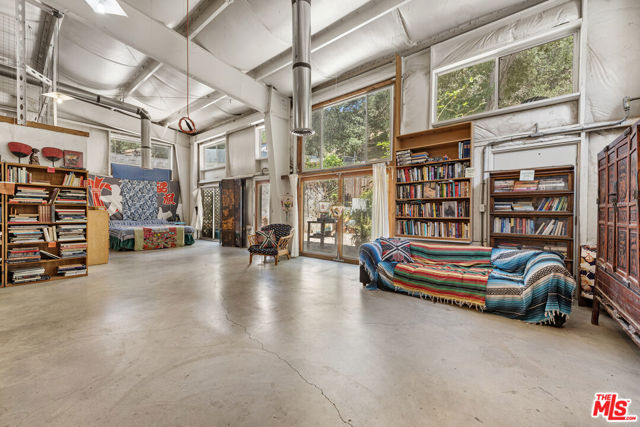 6349 Blanchard Canyon Road, Tujunga CA: https://media.crmls.org/mediaz/8af99213-6f6d-464d-8eef-eabb47a05eb6.jpg