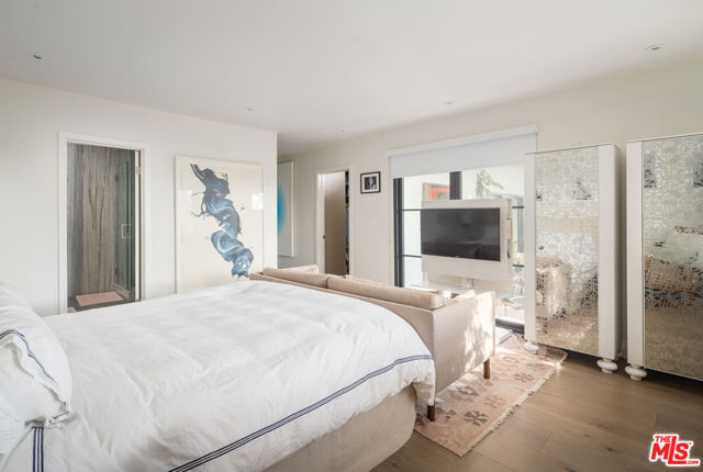 Drew Fenton | 391 N Saltair Avenue Los Angeles CA | MLS: 7435823